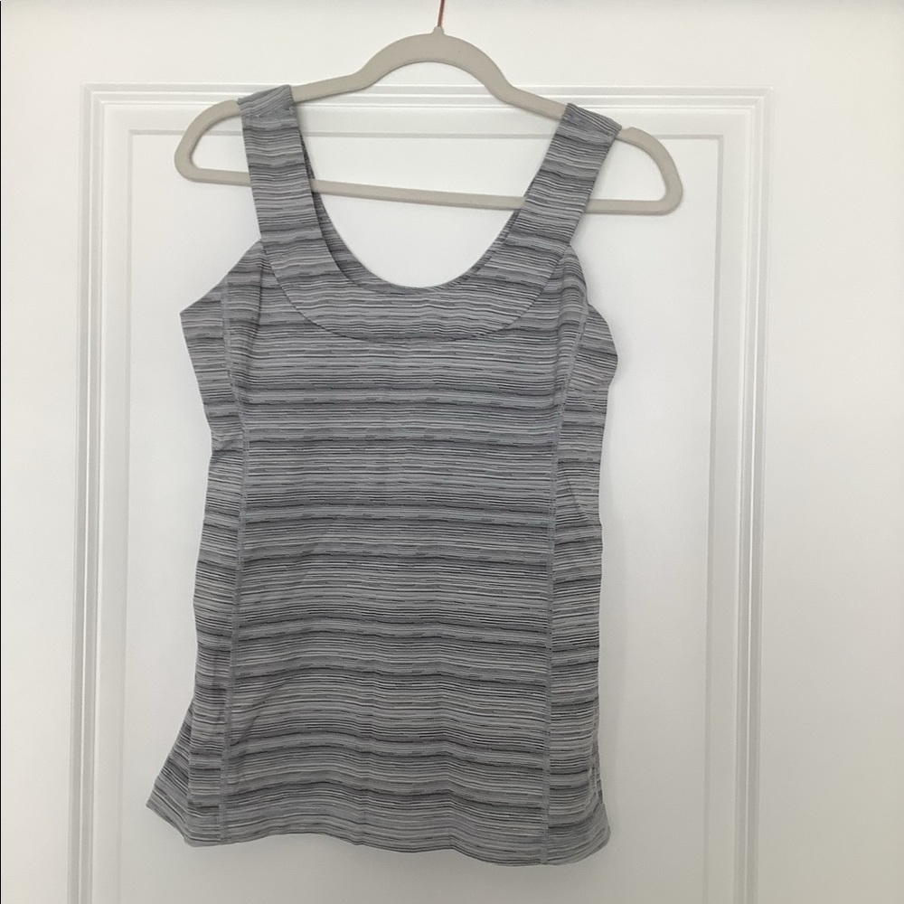 Lululemon Grey Striped Scoop Neck Tank Top with Built In Bra (size 12)